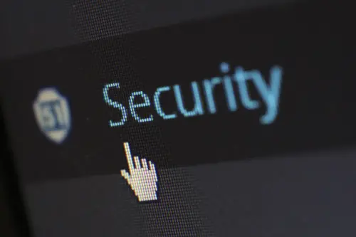 Rischi digitali: le abitudini quotidiane che possono mettere in pericolo i nostri dati
